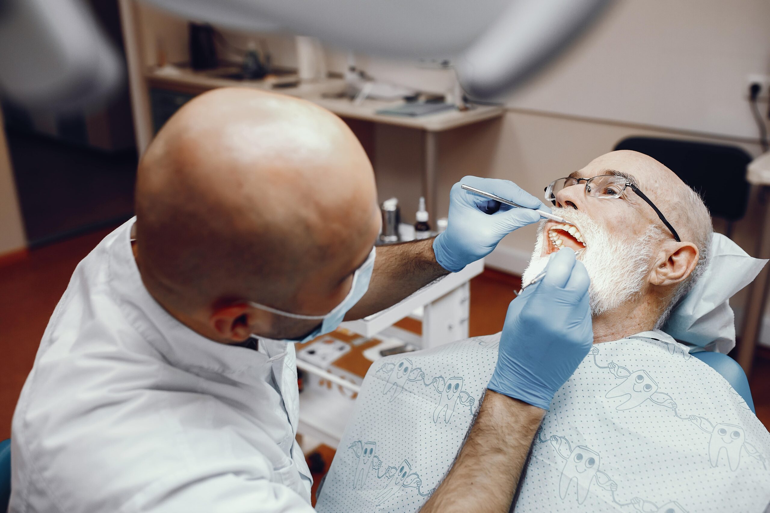 Dental Implants vs. Dentures: Which One Is Right for You?